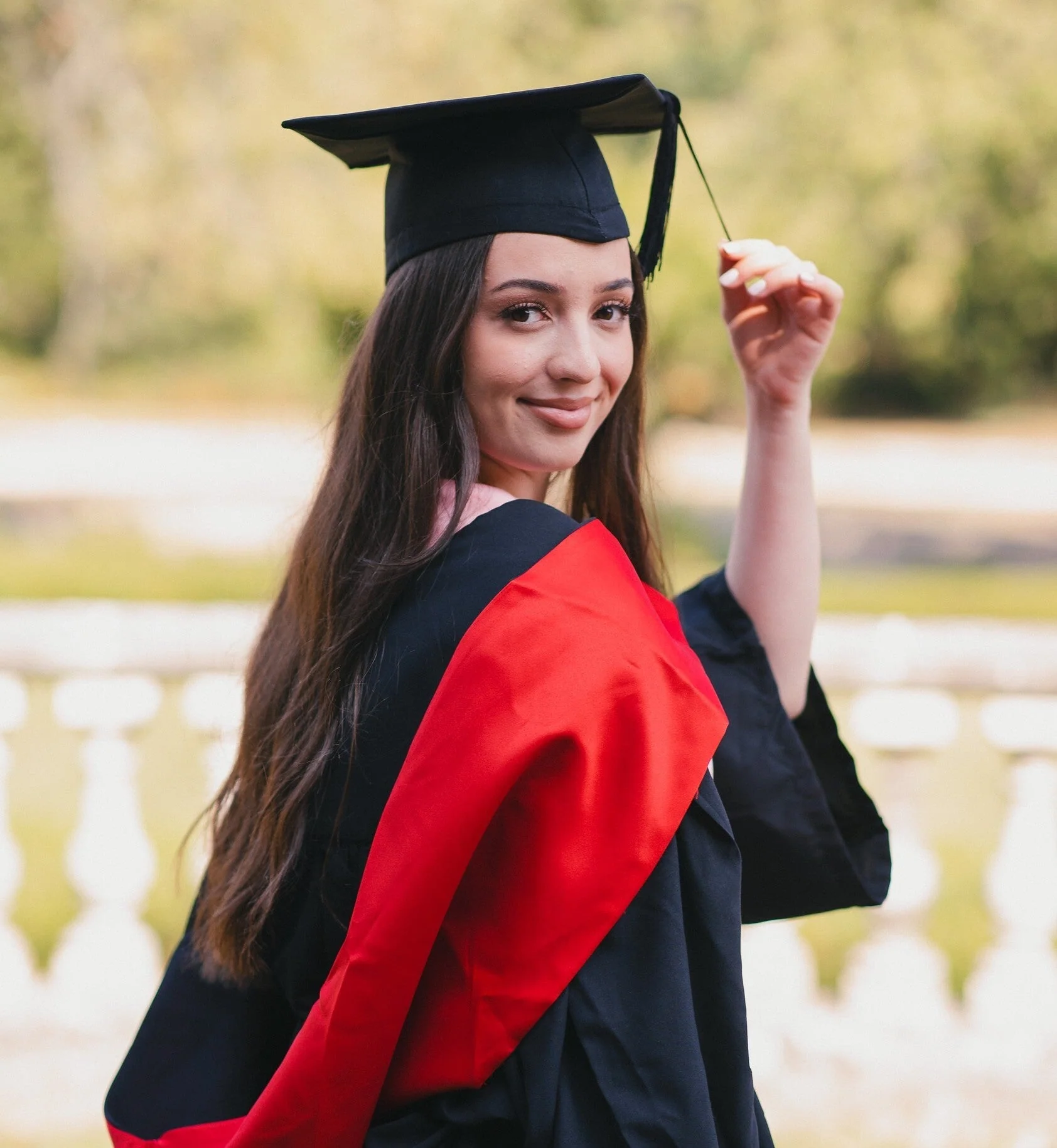 1 Hour Graduation Photoshoot - Image 2