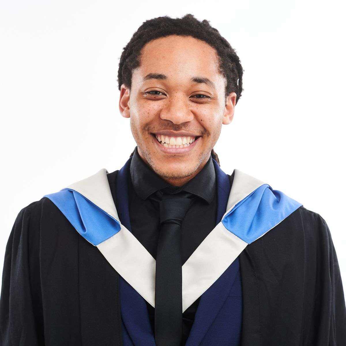 Abertay Bachelors Hood (Hire) - Image 4