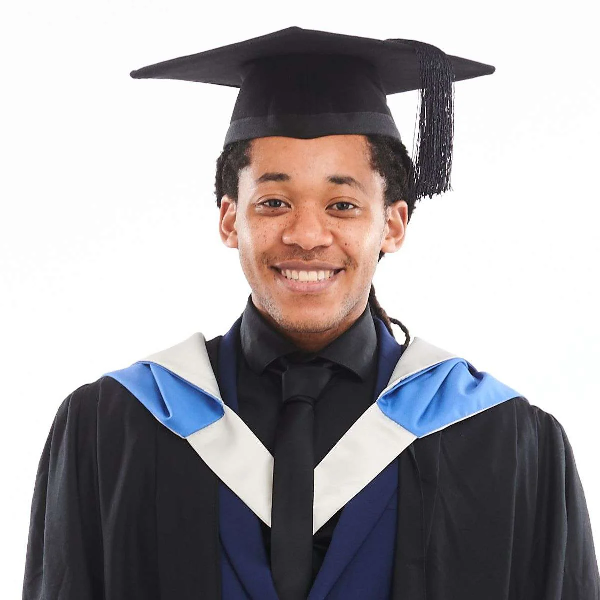 Abertay University Bachelors Graduation Set - Image 3