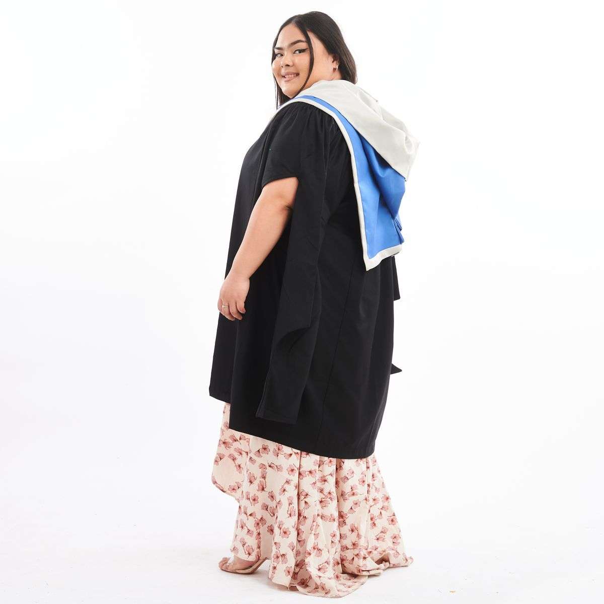 Abertay University Masters Graduation Set - Image 2