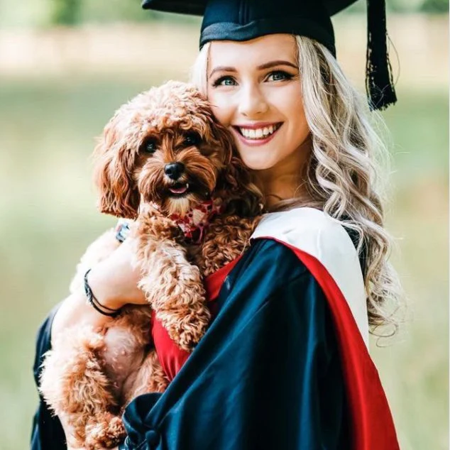 Cardiff University Bachelors Graduation Set (Hire) - Image 4