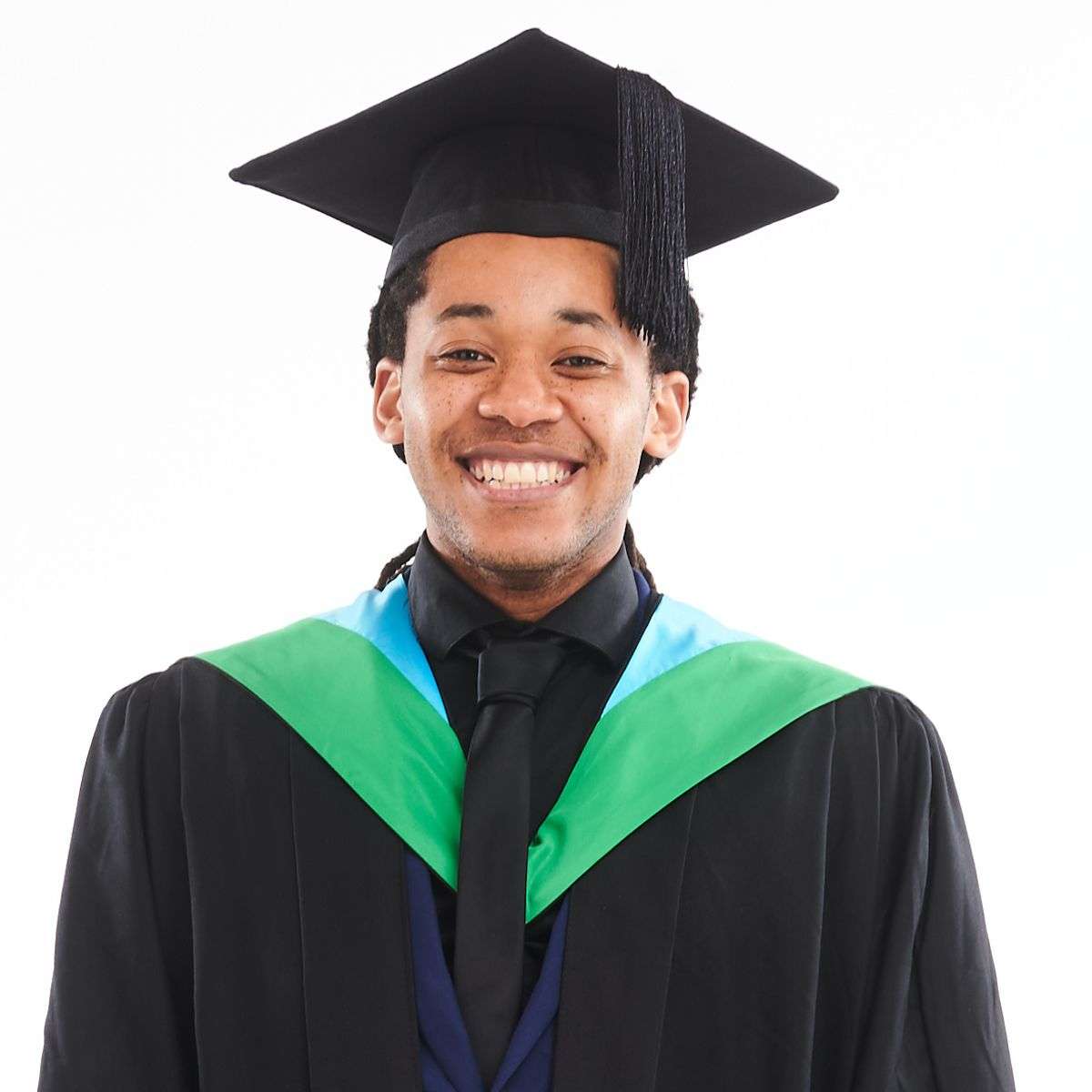 Glasgow Caledonian University Bachelors Graduation Set - Image 3