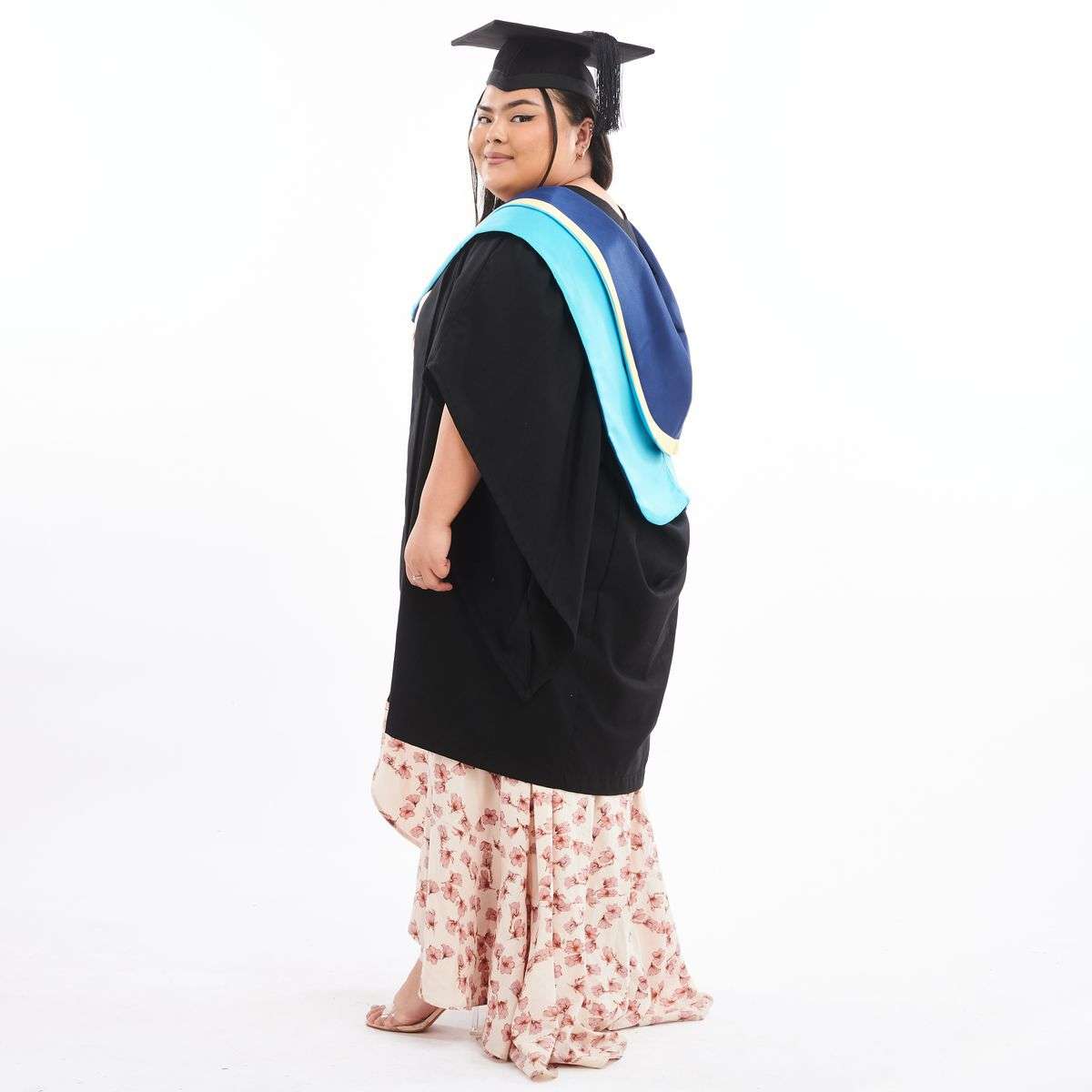 Huddersfield University Bachelors Graduation Set - Image 2