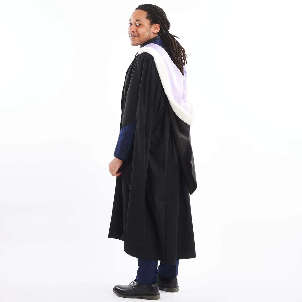 Liverpool University Bachelors Graduation Set (Hire) - Image 2