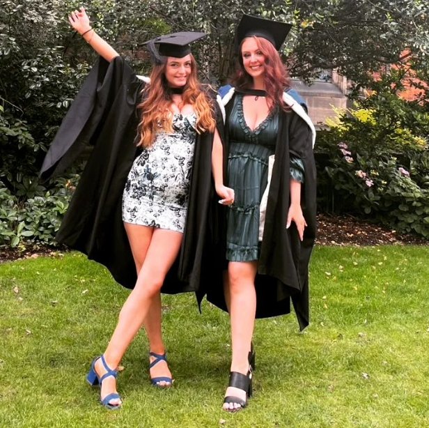 Newcastle University Bachelors Graduation Set - Image 7