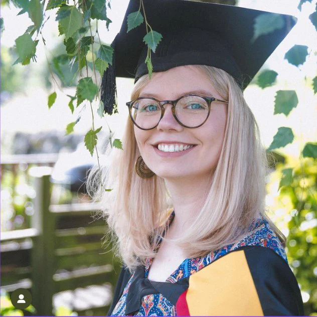 University of Bangor Bachelors Graduation Set - Image 4