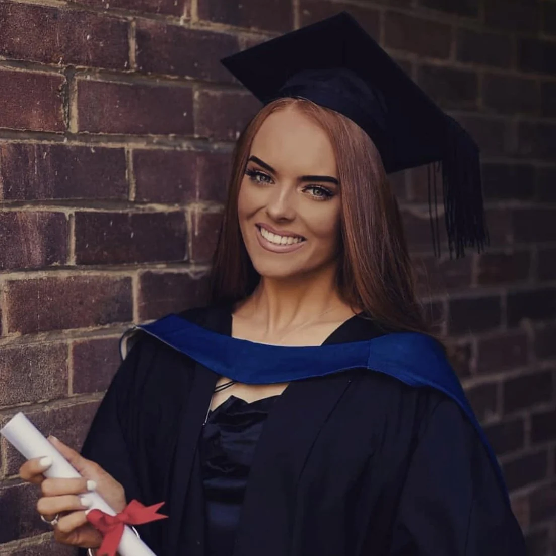 University of Reading Bachelors Graduation Set - Image 4
