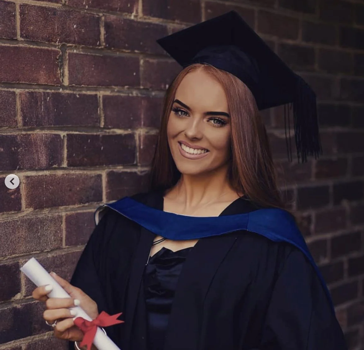 University of Reading Masters Graduation Set (Hire) - Image 4