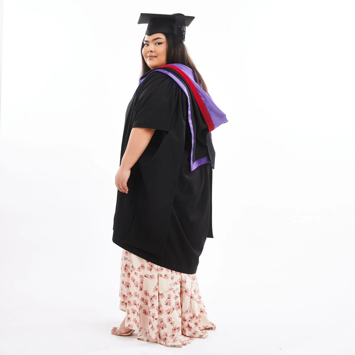 University of the Arts London Masters Graduation Set (Hire) - Image 3