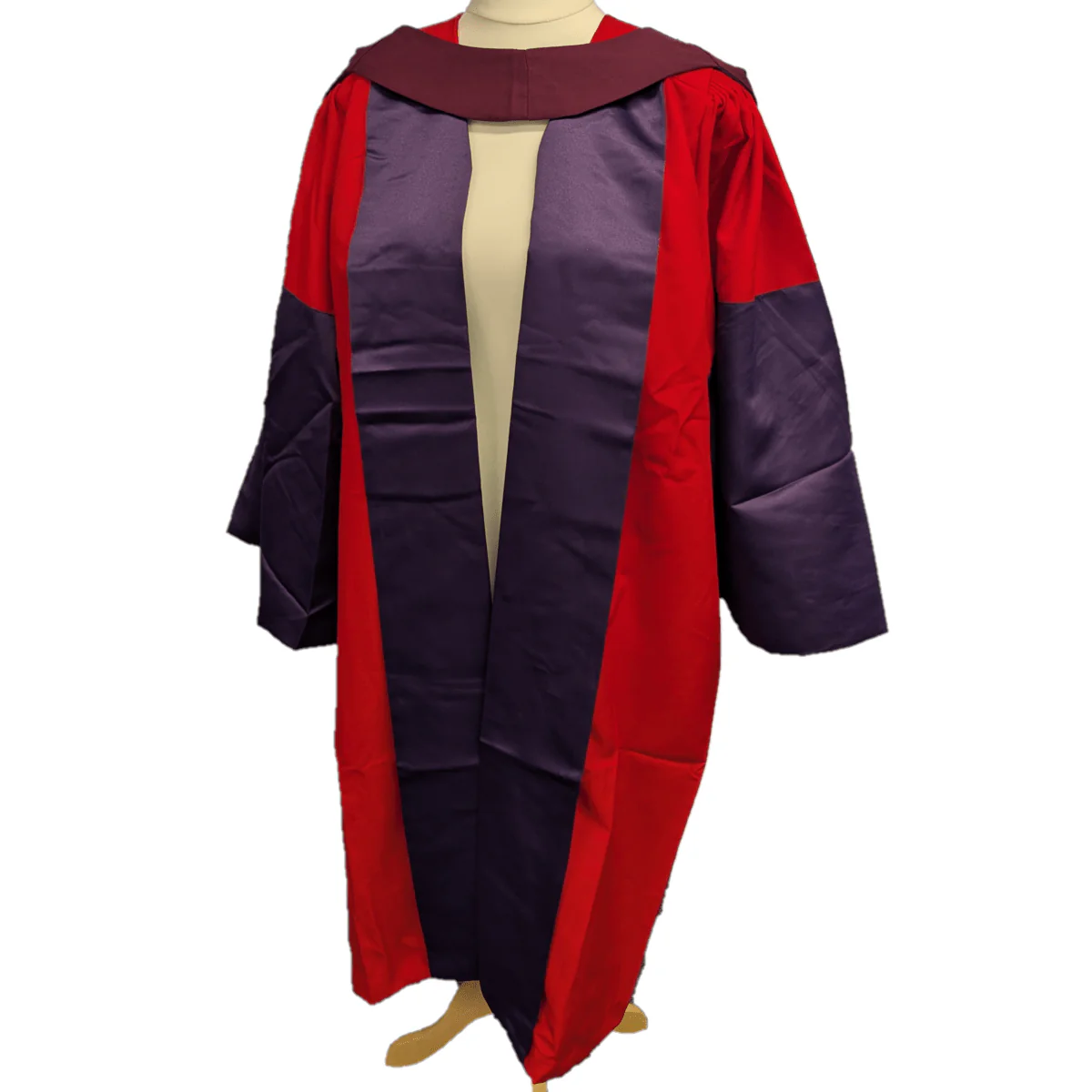 XYZ University Bachelors Graduation Set Hire - Image 3
